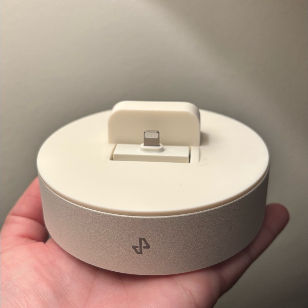 Cream Charging Dock Tempo Core